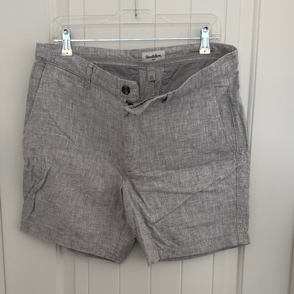 SOLD Goodfellow & Co Men's Light Gray Flat Front Shorts